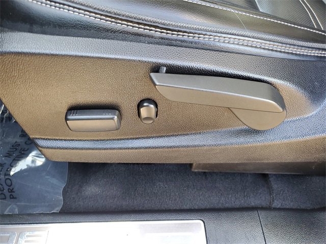 Used 2020 GMC Canyon Denali image 6