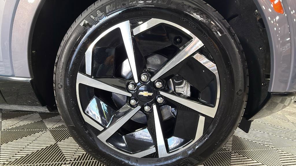 Used 2025 Chevrolet Equinox EV LT image 36