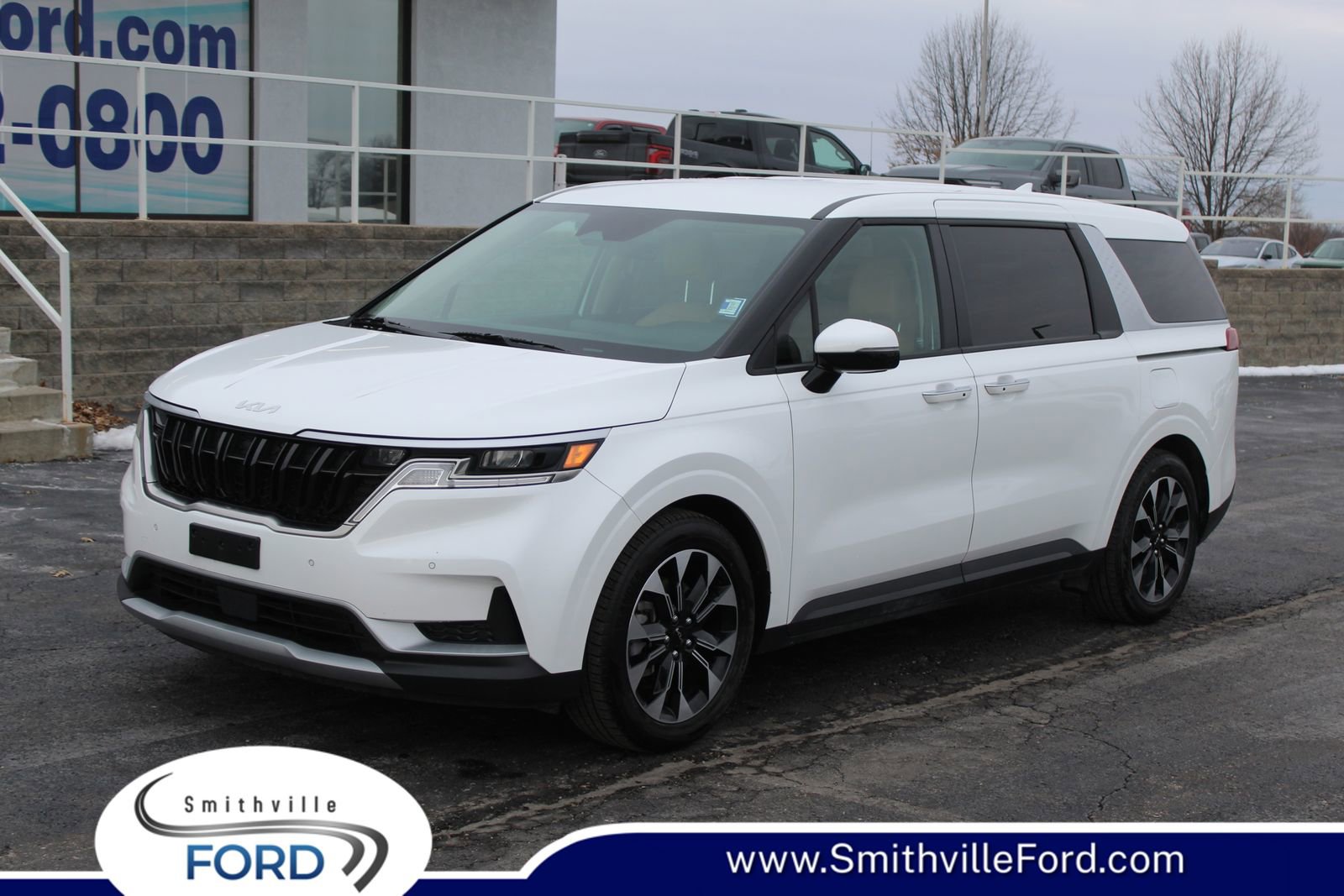 Used 2024 Kia Carnival EX