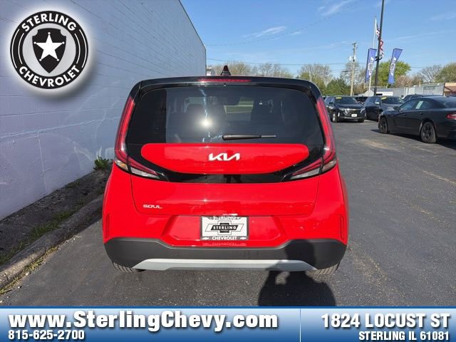 Used 2024 Kia Soul LX FWD image 4