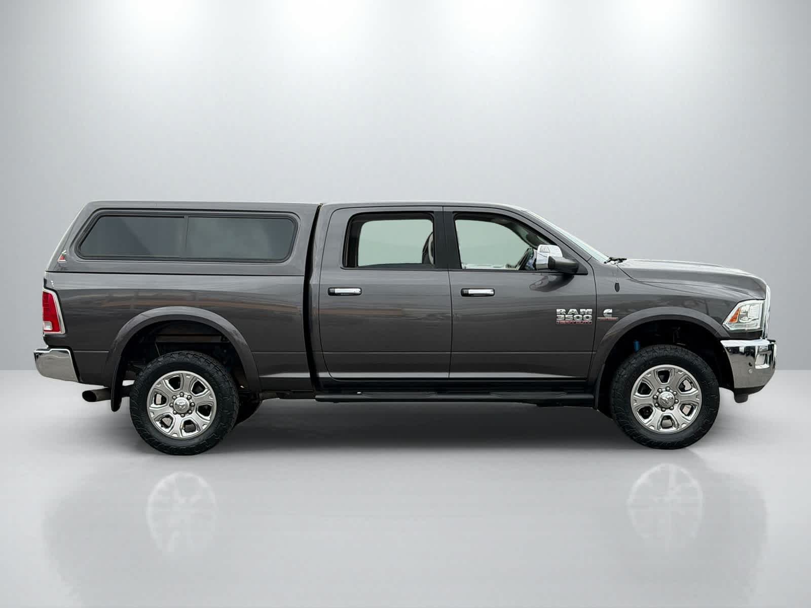 Used 2016 RAM 3500 Laramie w/ Protection Group AWD/4WD image 8