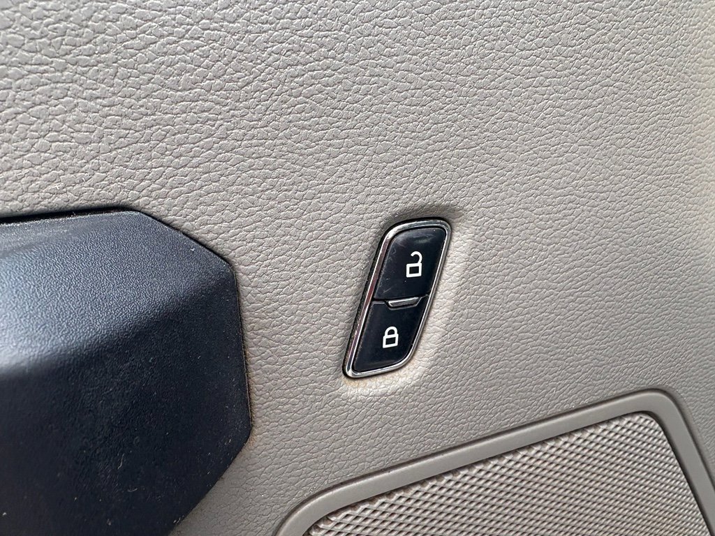 Used 2018 Ford F150 XL w/ Equipment Group 101A Mid image 12