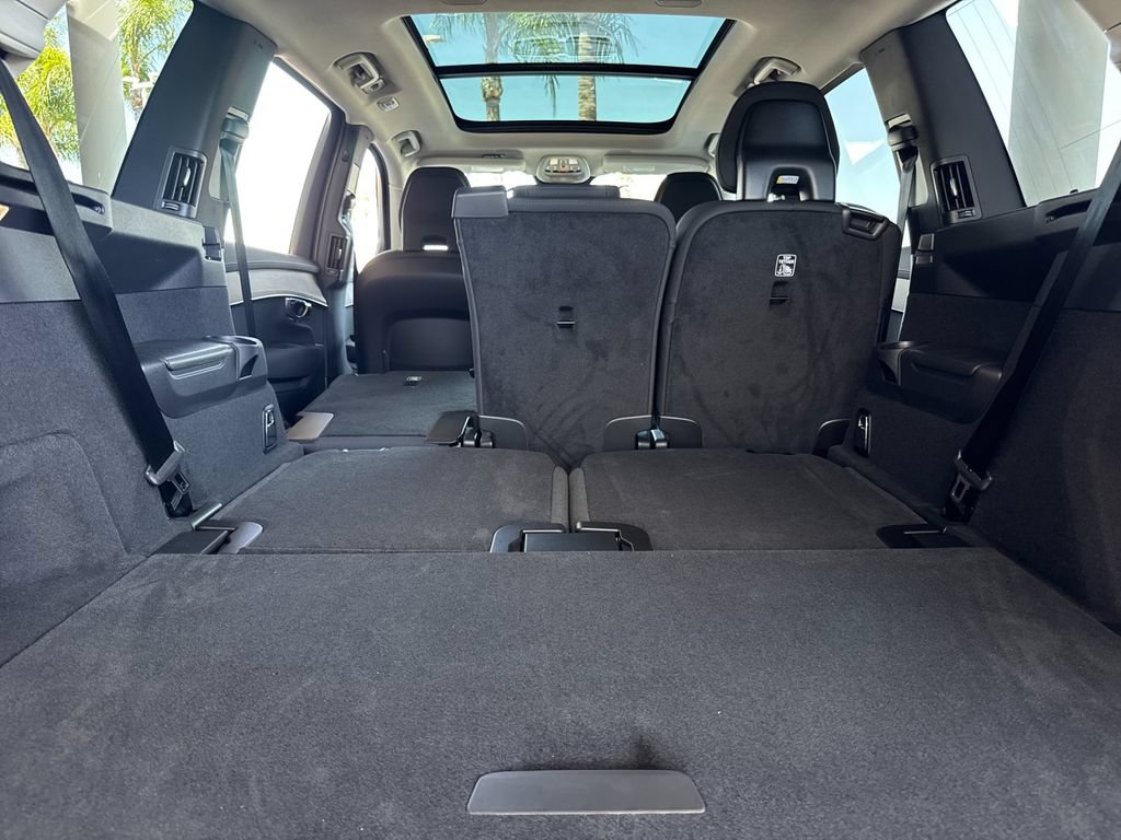 New 2026 Volvo XC90 T8 Plus AWD/4WD image 15