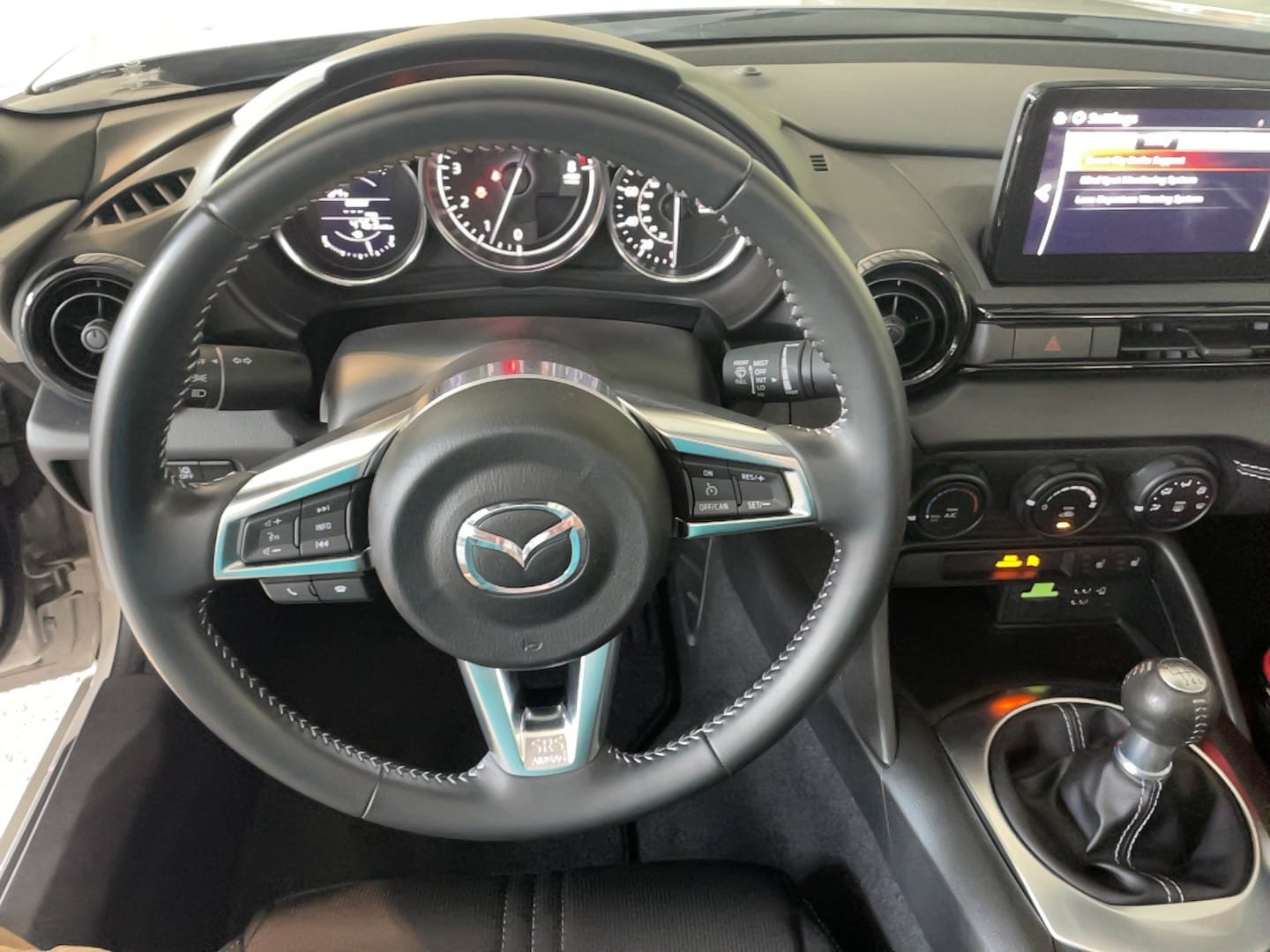 Used 2023 MAZDA MX-5 Miata Club RWD image 21