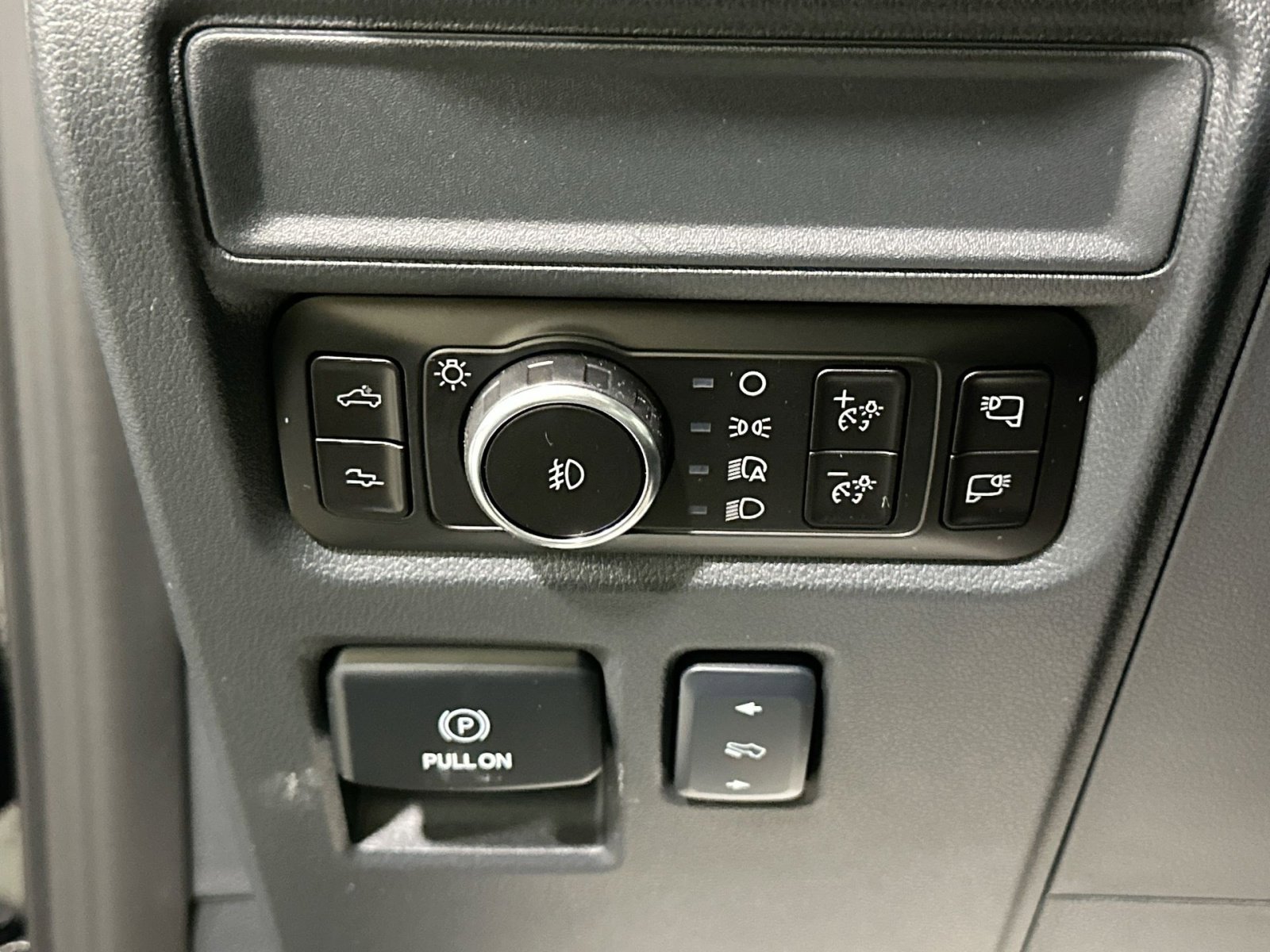 New 2025 Ford F150 Raptor w/ Equipment Group 803A Raptor R image 17