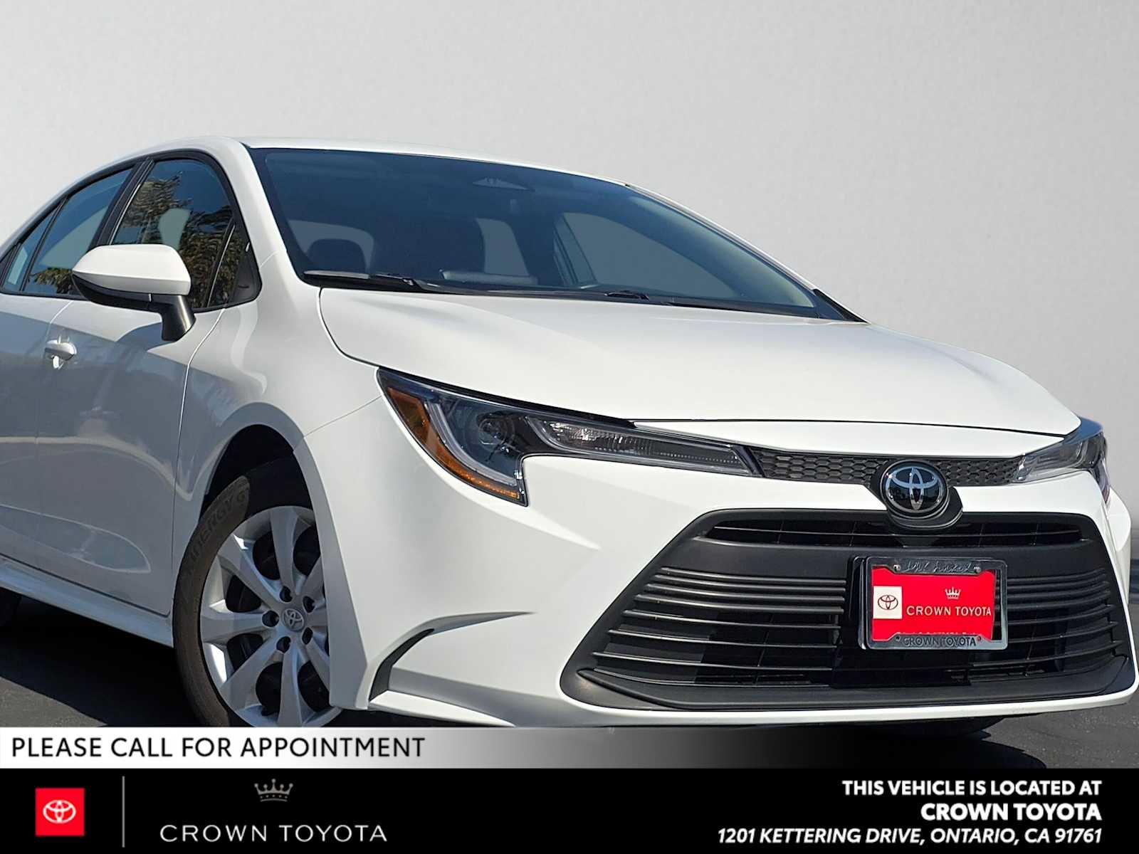 Certified 2025 Toyota Corolla LE FWD image 1