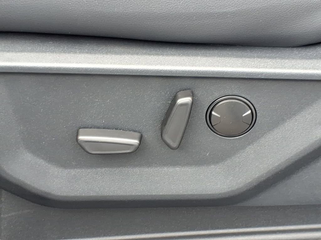 New 2026 Ford F350 Lariat w/ Chrome Package image 18