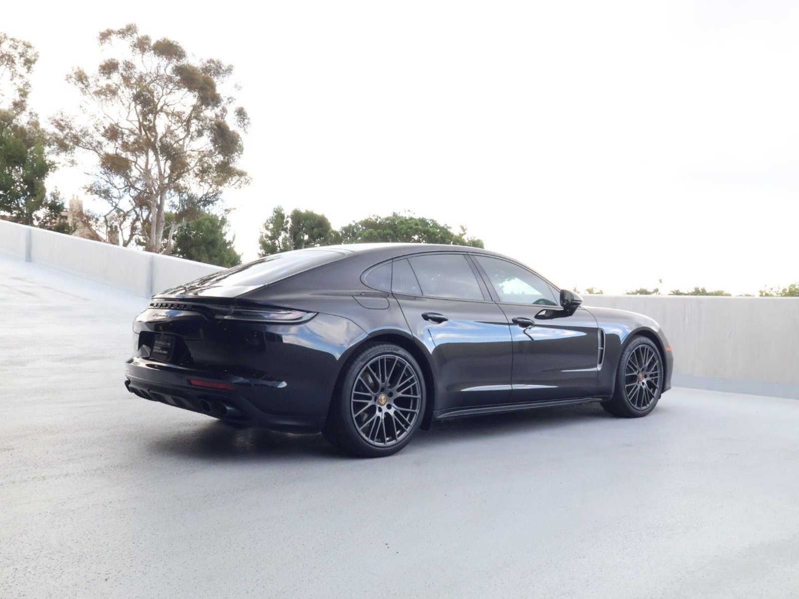 Certified 2023 Porsche Panamera 4 Platinum Edition AWD/4WD image 8
