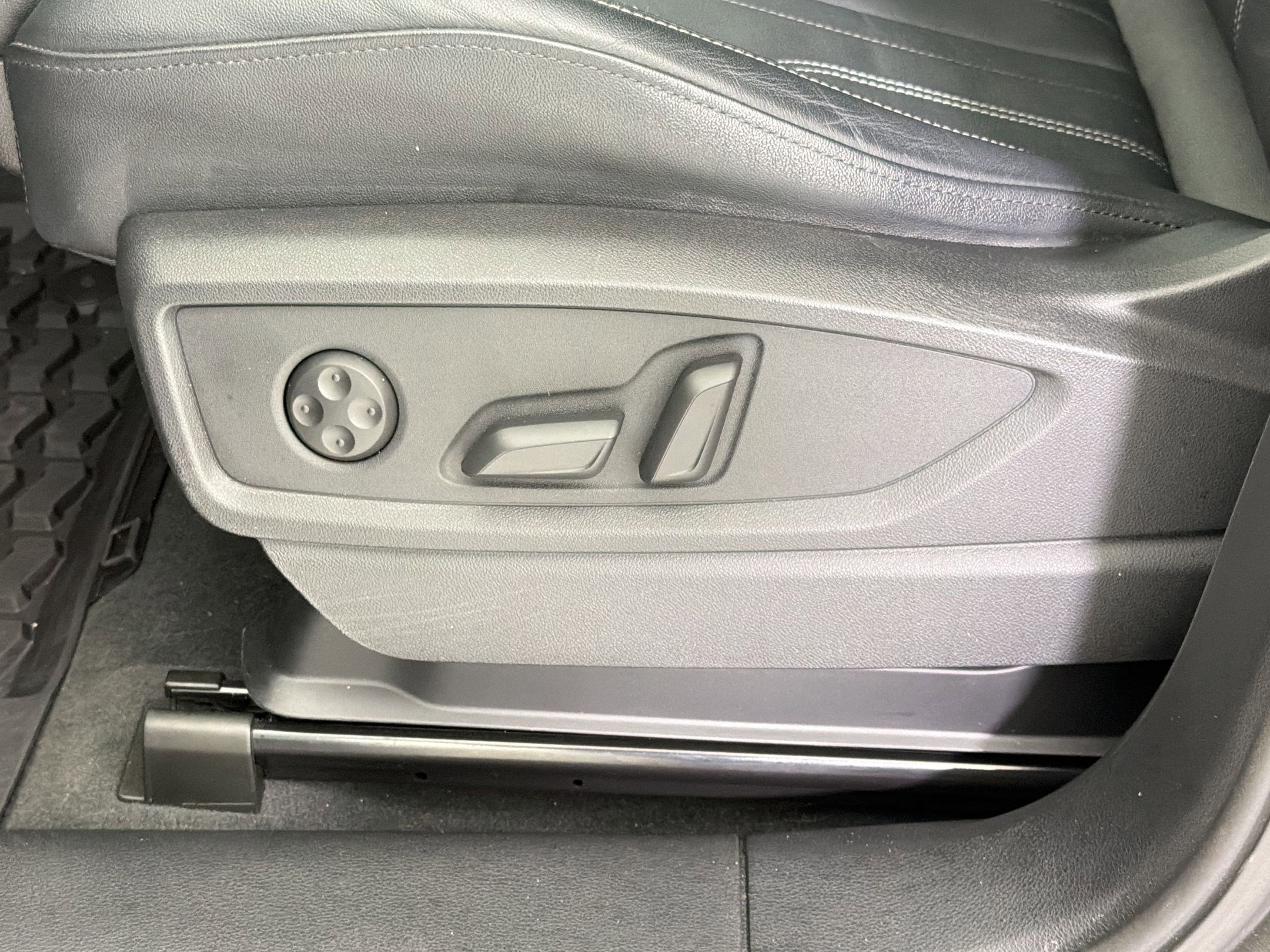 Certified 2023 Audi Q5 2.0T Premium Plus image 14