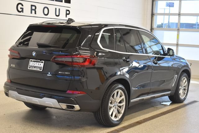 Used 2023 BMW X5 xDrive40i w/ Premium Package AWD/4WD image 4