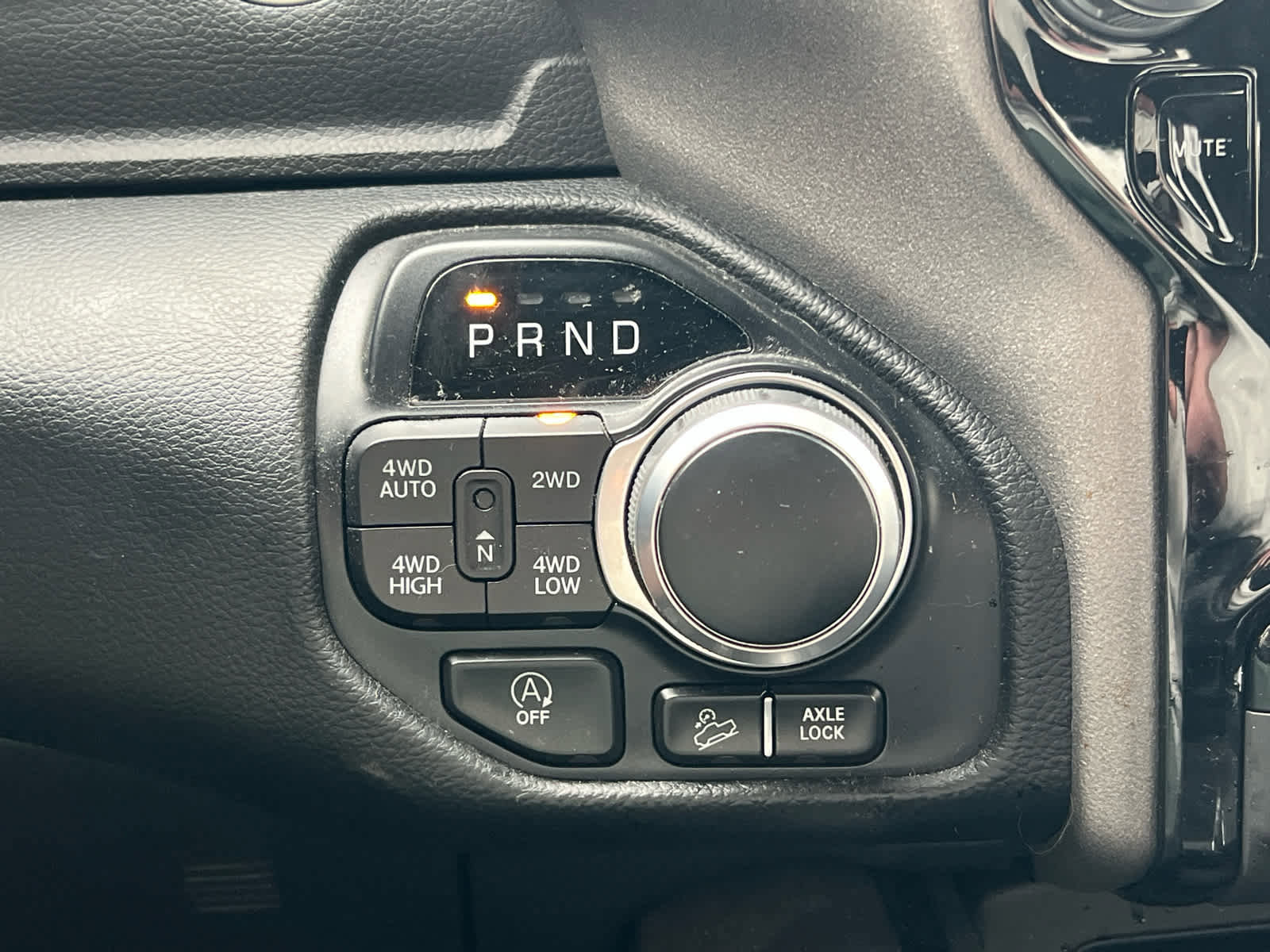 Used 2021 RAM 1500 Big Horn w/ Built-to-serve Edition image 22