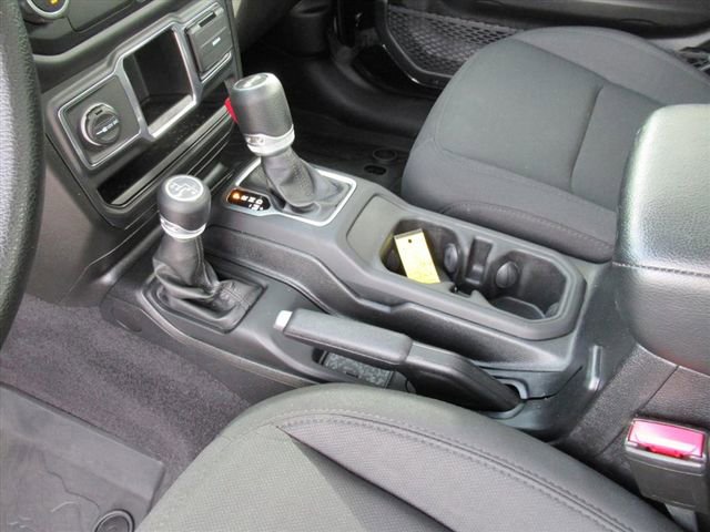 Used 2021 Jeep Wrangler Sport image 13