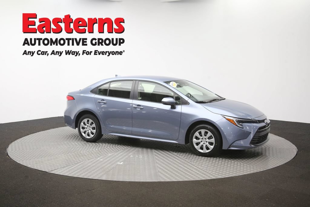 Used 2025 Toyota Corolla LE FWD image 41