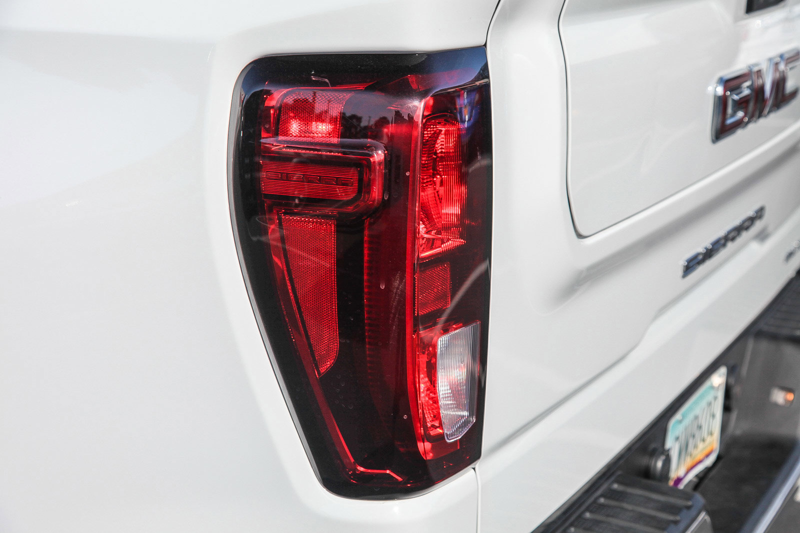 Used 2024 GMC Sierra 1500 SLE image 8