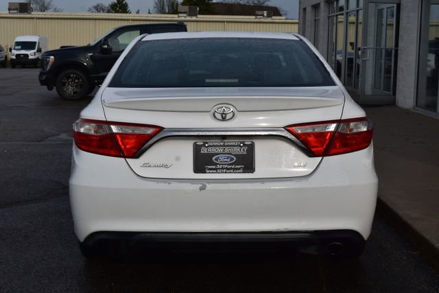 Used 2015 Toyota Camry SE image 6