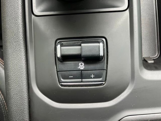 Used 2025 GMC Sierra 1500 AT4 w/ AT4 Premium Package AWD/4WD image 15