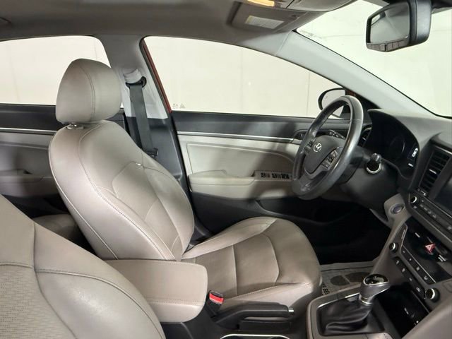 Used 2017 Hyundai Elantra Limited w/ Limited Tech Package 08 FWD image 62