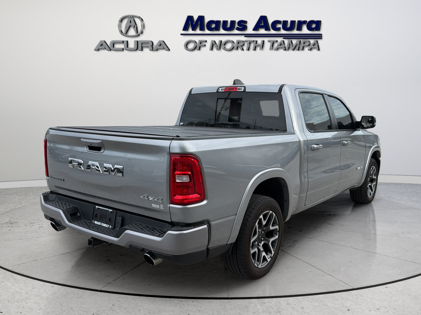 Used 2025 RAM 1500 Laramie AWD/4WD image 10