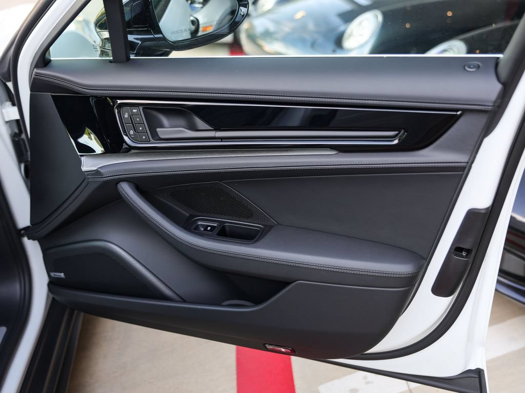 New 2026 Porsche Panamera RWD image 36