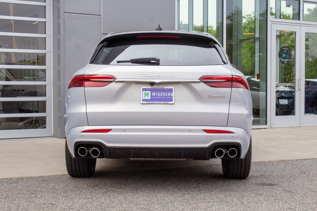 New 2025 Maserati Grecale GT image 9