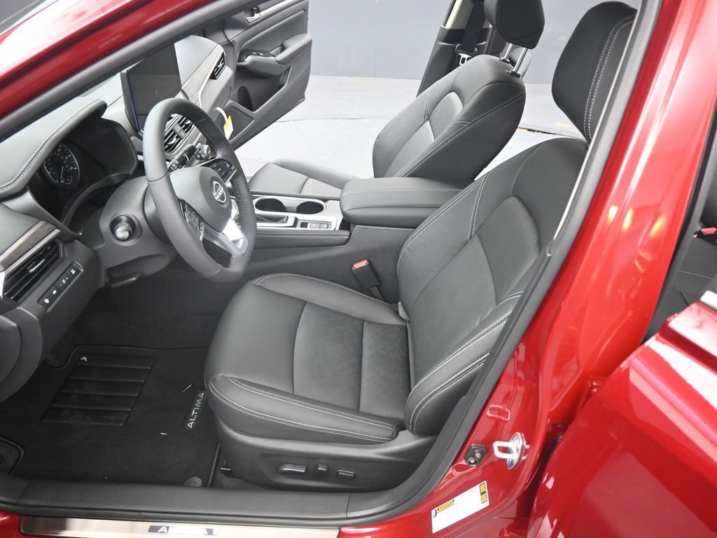 New 2025 Nissan Altima 2.5 SL image 9