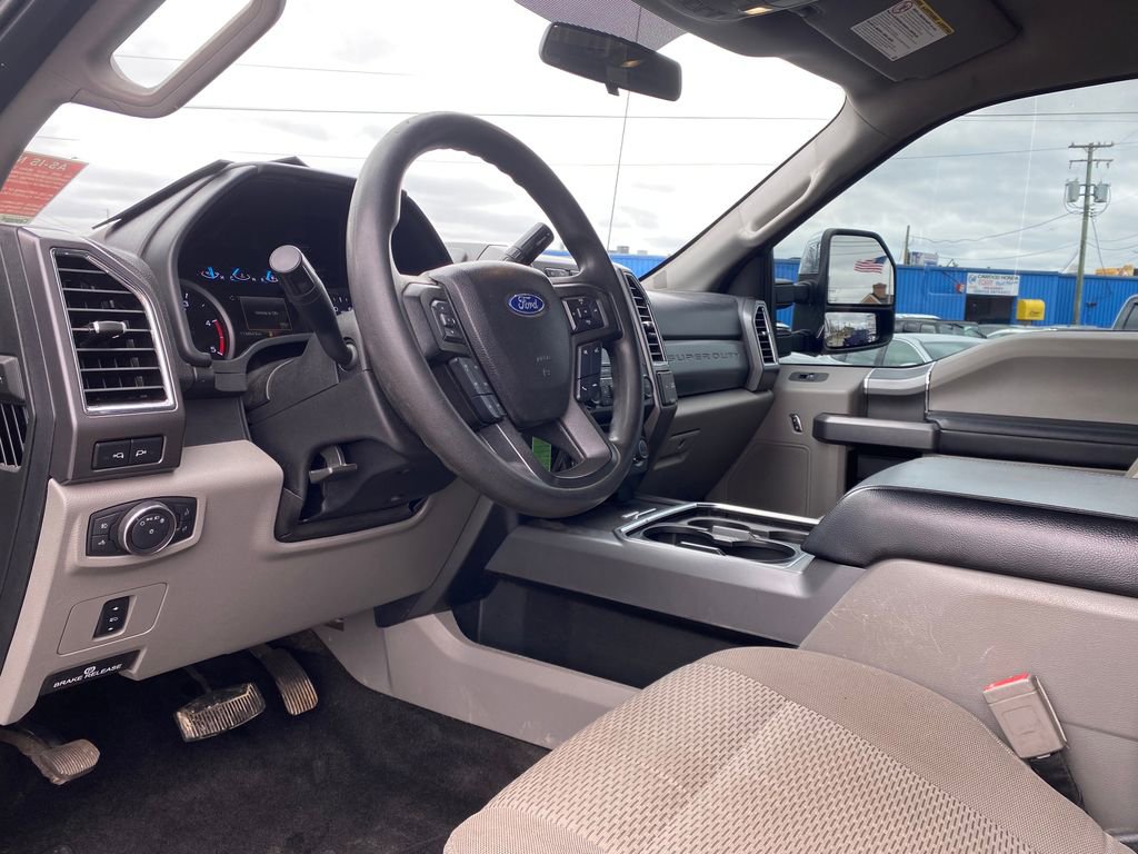 Used 2018 Ford F250 XLT w/ XLT Premium Package image 9