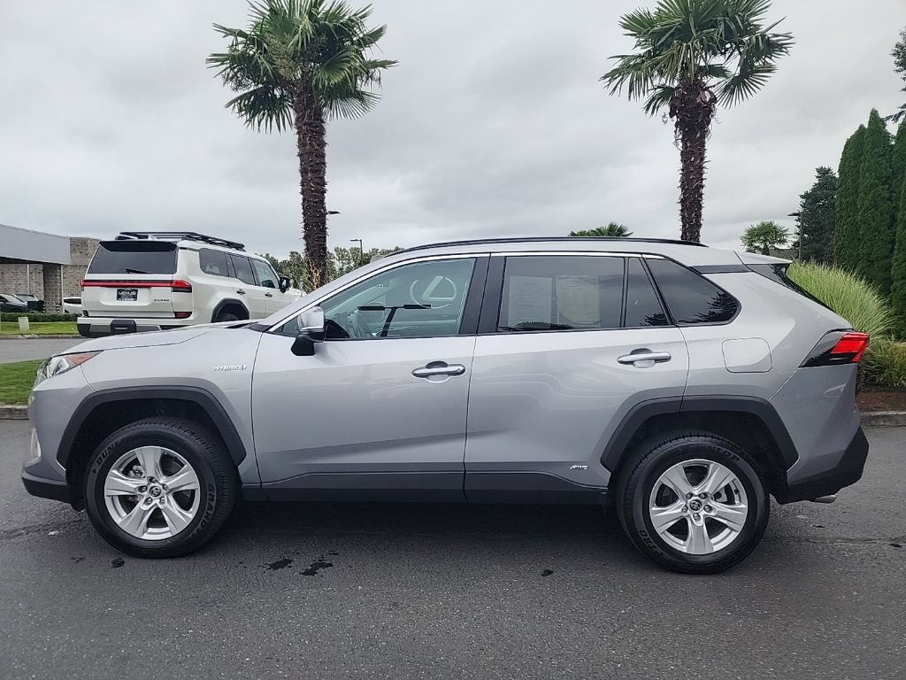 Used 2021 Toyota RAV4 XLE w/ Convenience Package AWD/4WD image 2