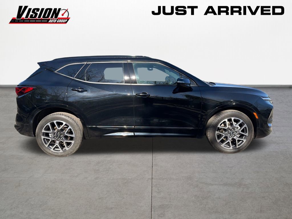 Used 2023 Chevrolet Blazer RS w/ Enhanced Convenience Package AWD/4WD image 4