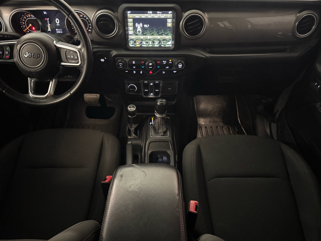 Used 2018 Jeep Wrangler Unlimited Sahara AWD/4WD image 19
