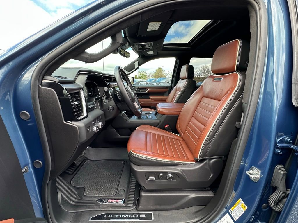 Used 2025 GMC Sierra 1500 Denali Ultimate image 2
