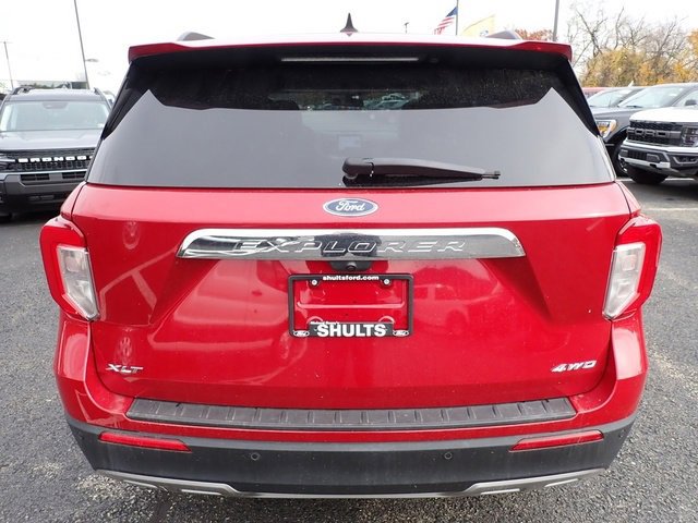 Used 2023 Ford Explorer XLT w/ Equipment Group 202A image 7