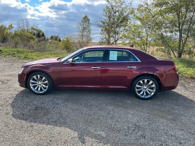 Used 2018 Chrysler 300 Limited image 10