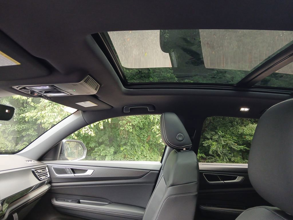 New 2026 Volkswagen Atlas Cross Sport SEL R-Line image 21