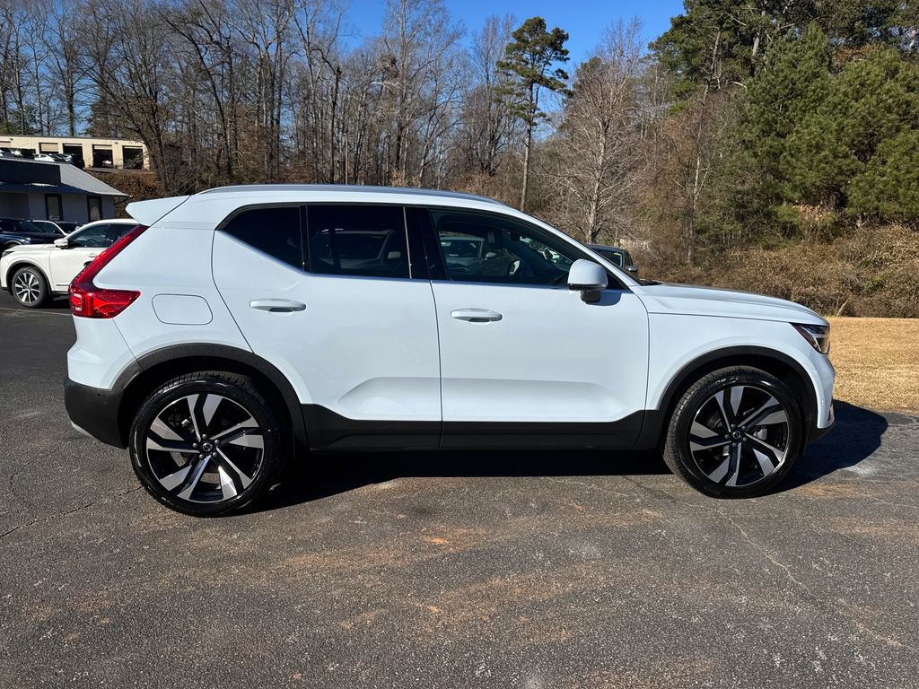 Certified 2025 Volvo XC40 B5 Ultra w/ Protection Package image 7