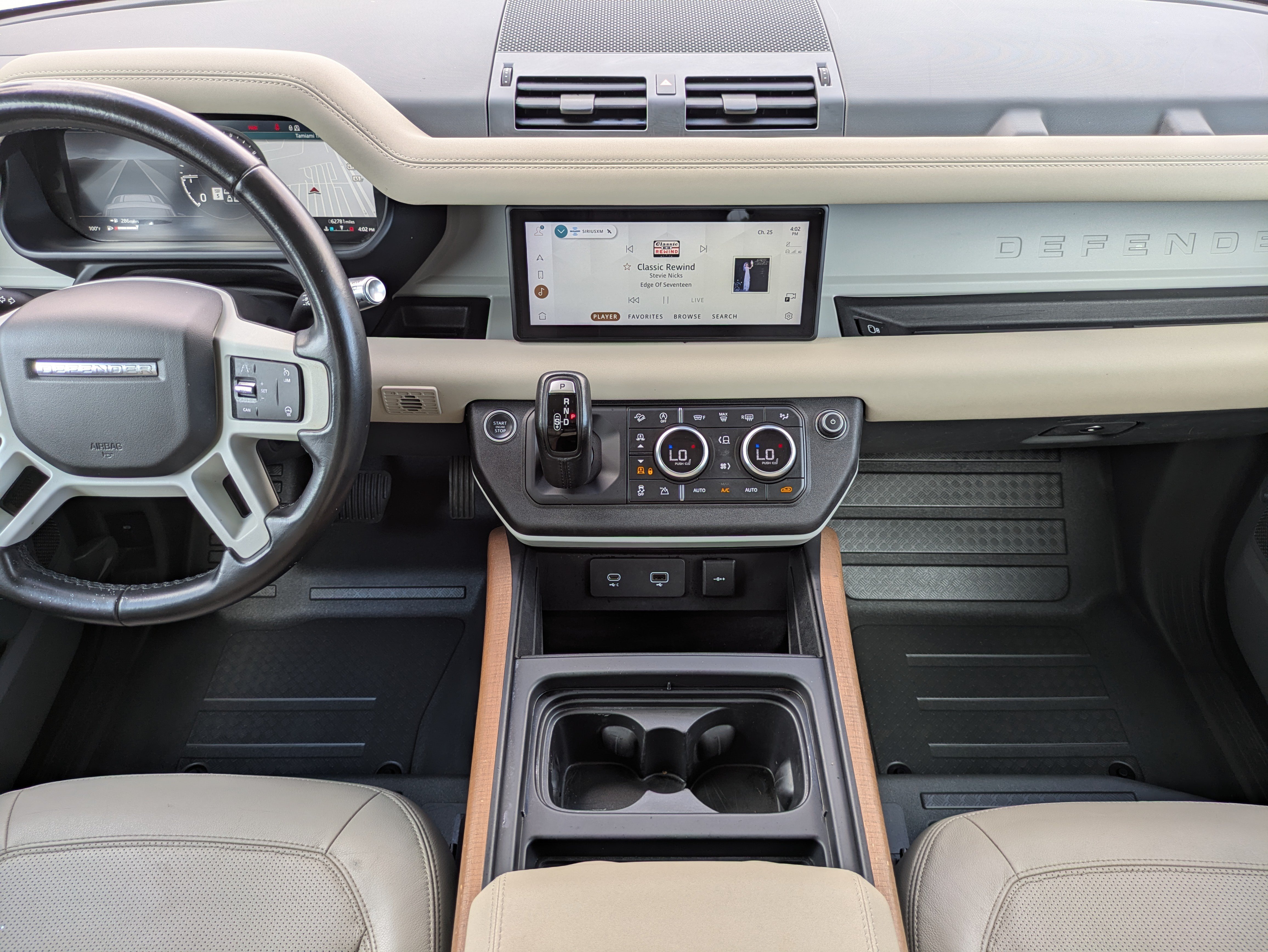Used 2022 Land Rover Defender 110 SE AWD/4WD image 35