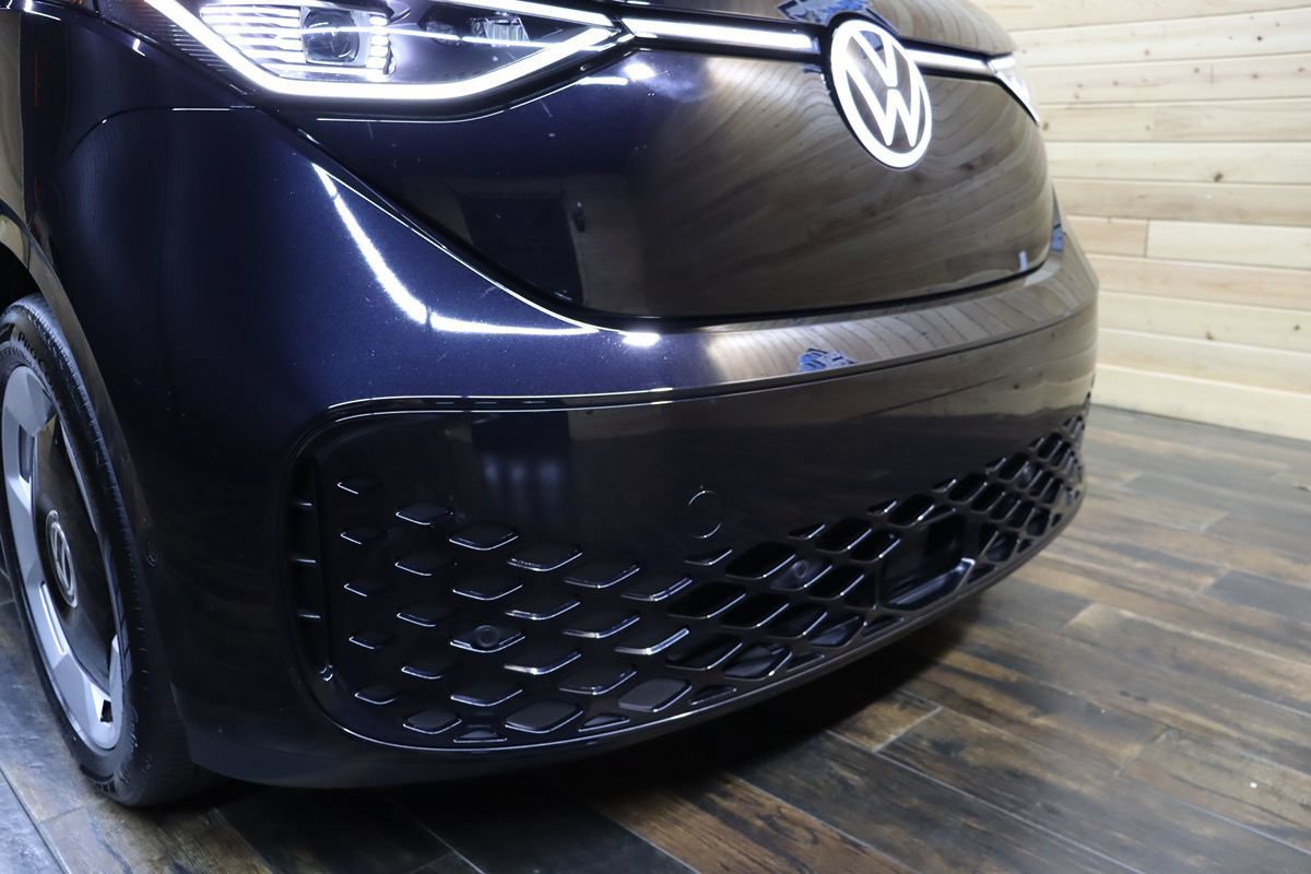 Used 2025 Volkswagen ID. Buzz Pro S RWD image 16