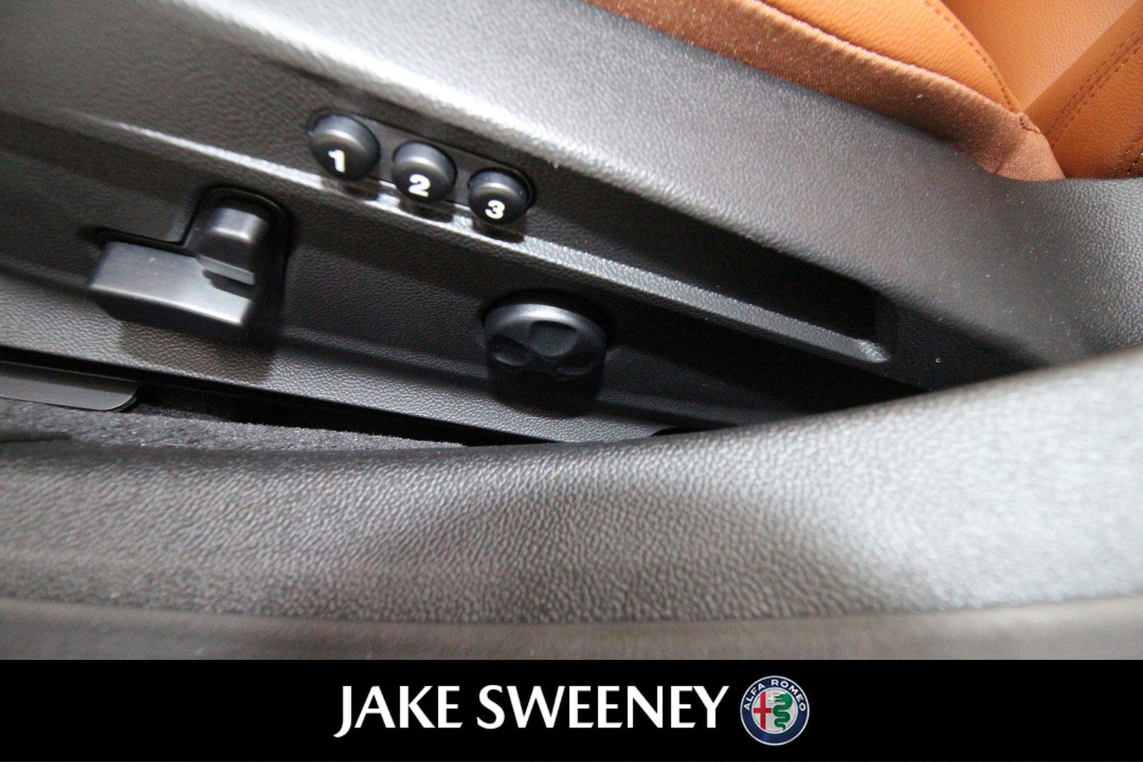 New 2022 Alfa Romeo Giulia Ti image 24