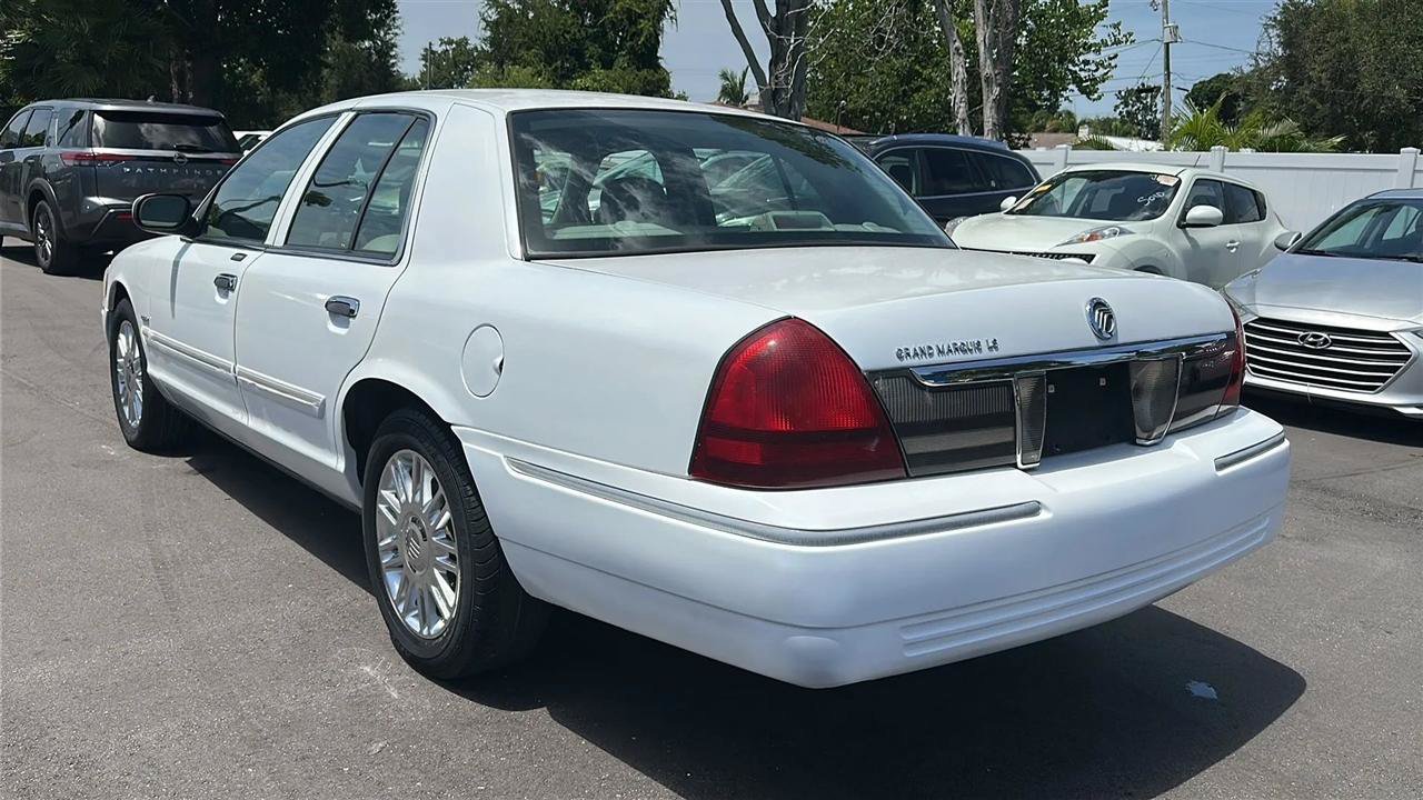 Used 2009 Mercury Grand Marquis LS RWD image 11