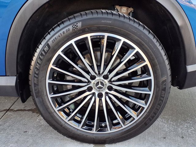 Used 2025 Mercedes-Benz GLC 300 image 24