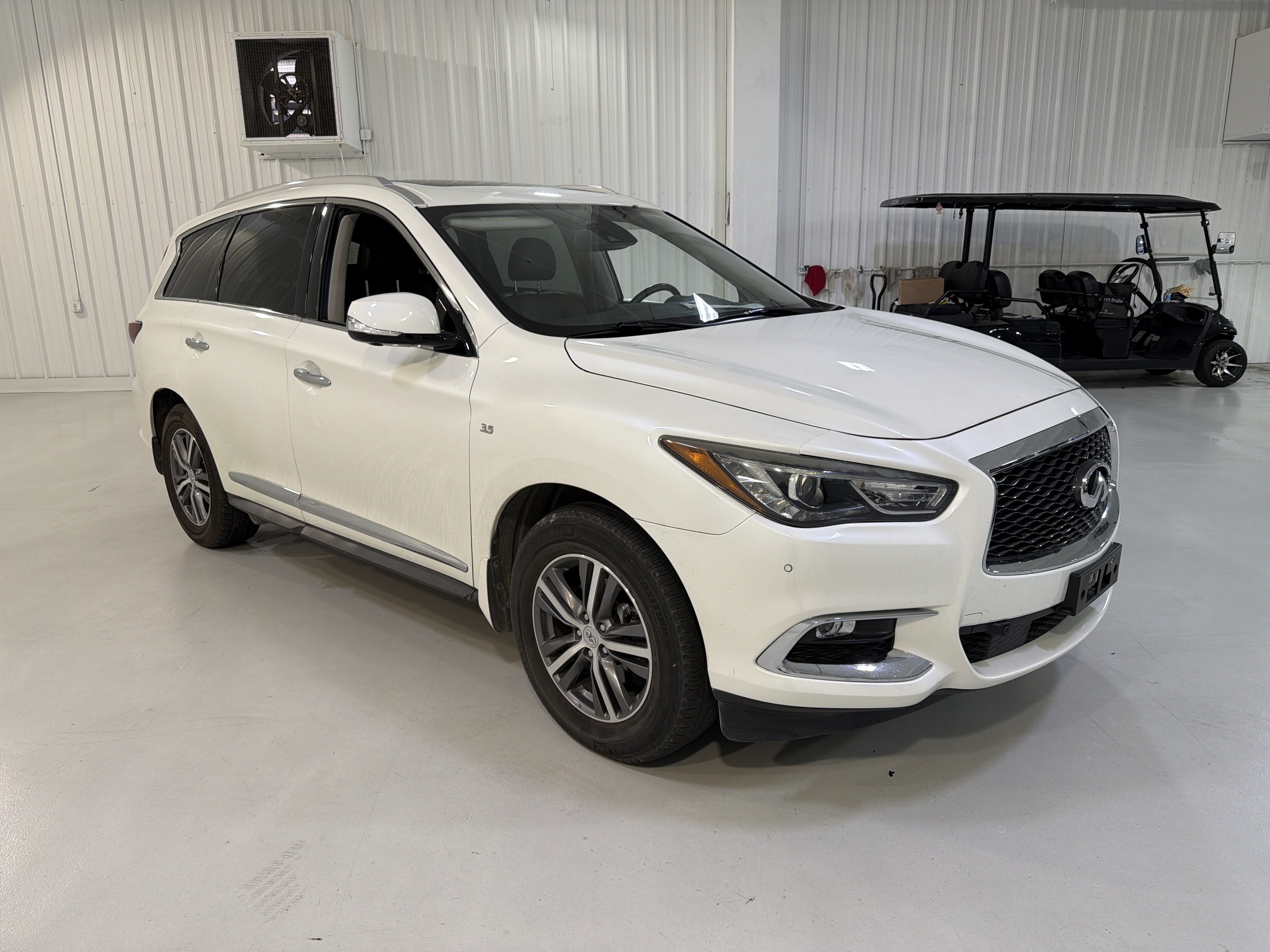 Used 2020 INFINITI QX60 Luxe w/ Essential Package FWD image 7