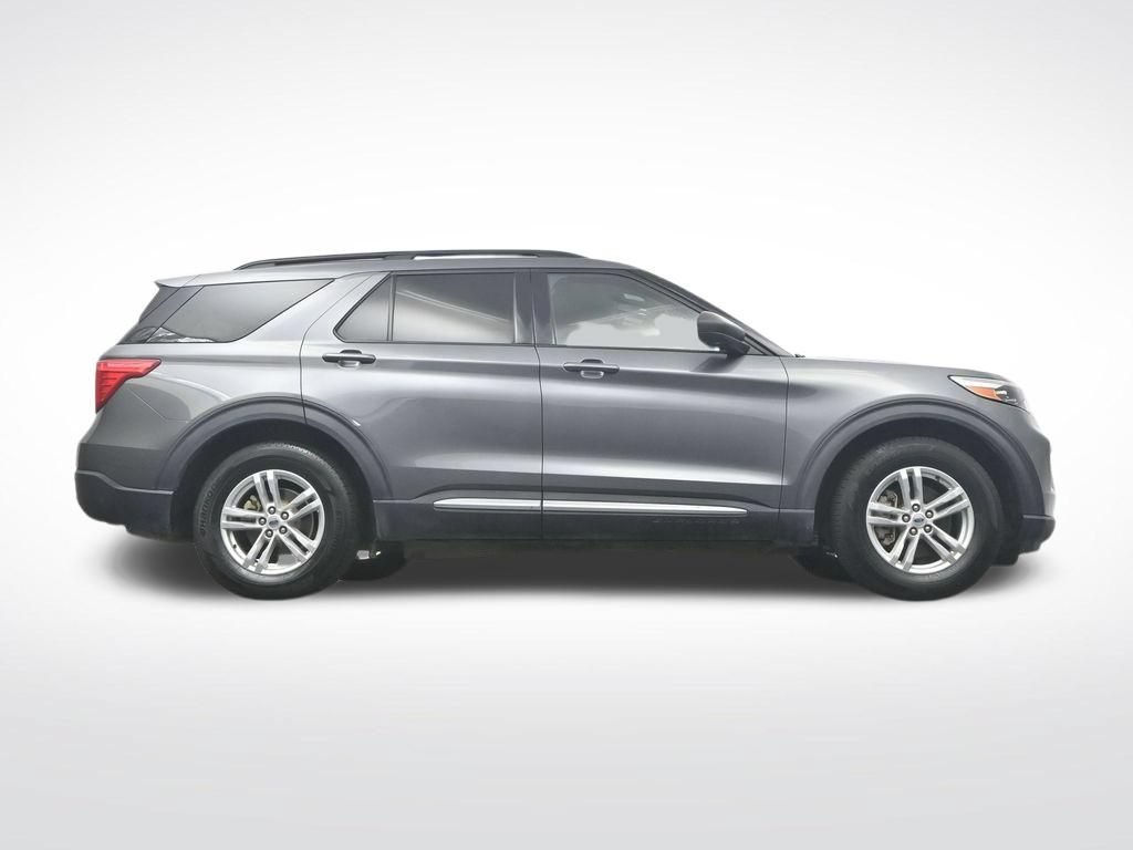 Used 2022 Ford Explorer XLT w/ Equipment Group 202A RWD image 35