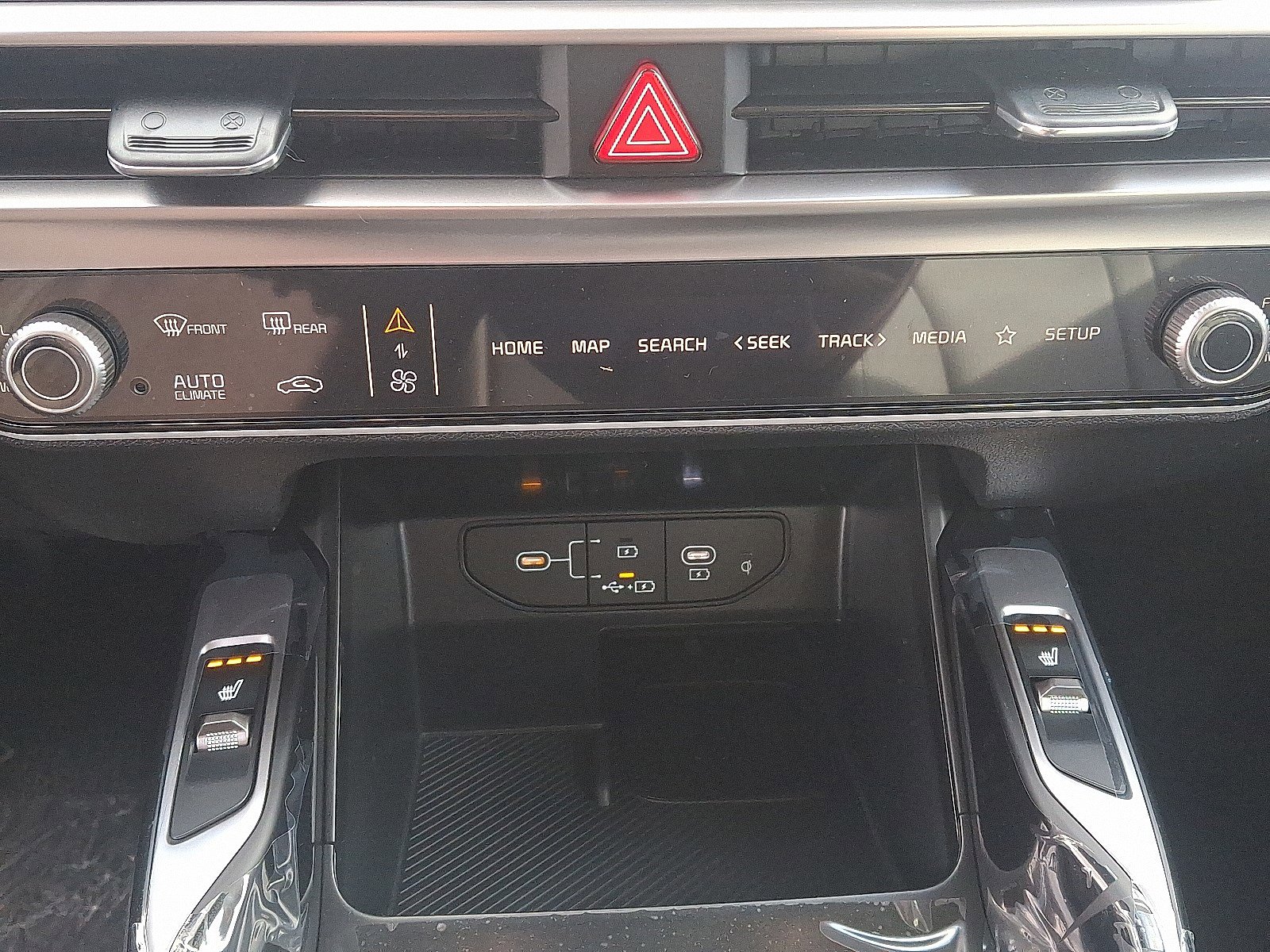 New 2026 Kia Sorento S w/ S Panoramic Sunroof Package image 15