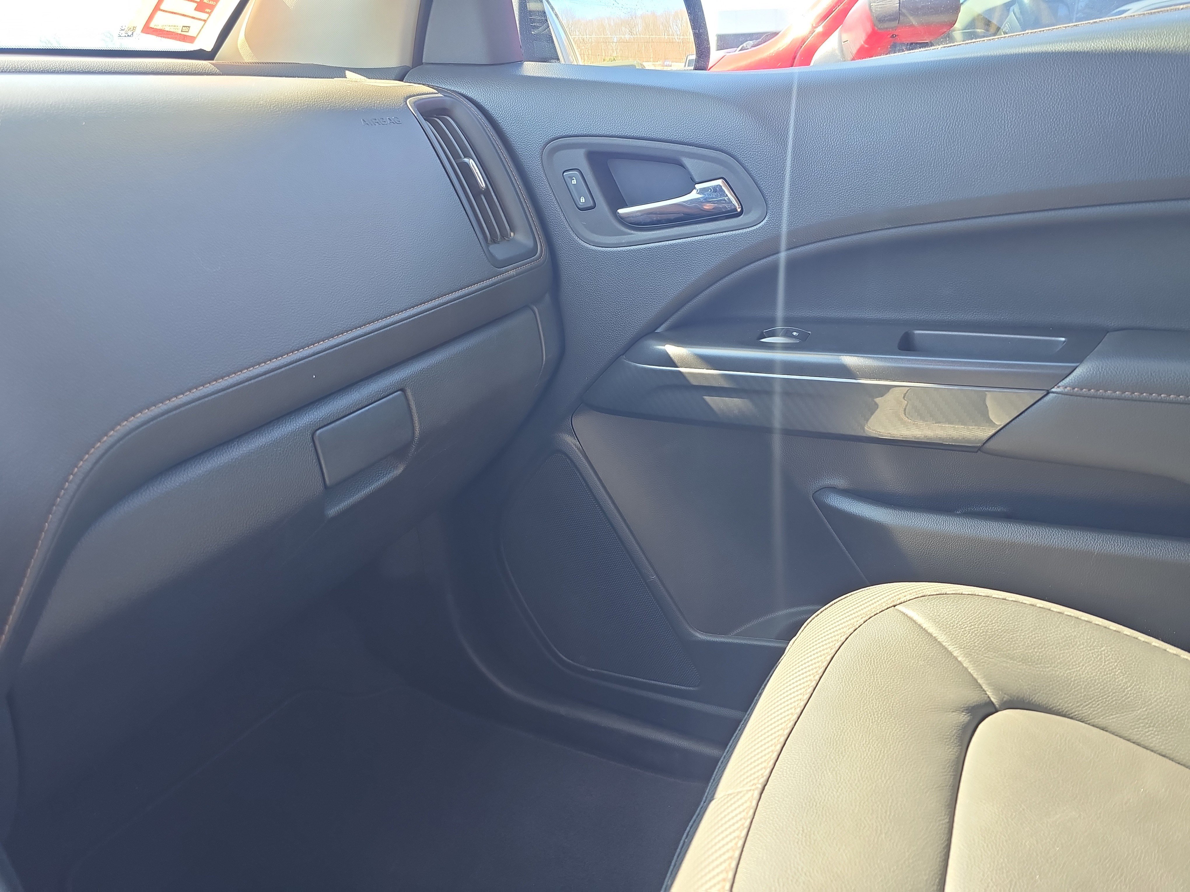 Used 2022 GMC Canyon AT4 image 35