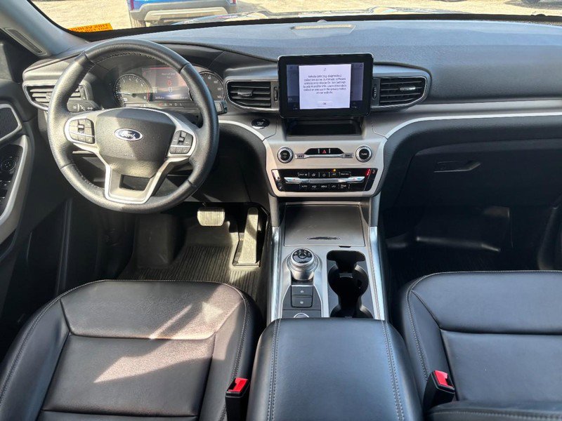 Used 2022 Ford Explorer XLT w/ Equipment Group 202A image 15