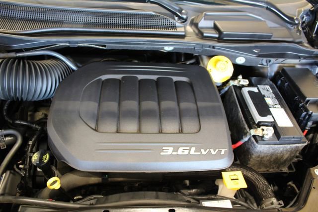 Used 2017 Dodge Grand Caravan SXT image 27