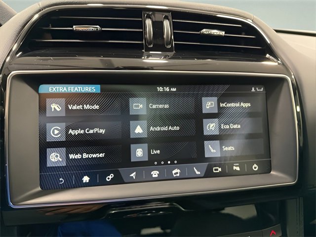 Used 2019 Jaguar F-PACE Prestige image 22