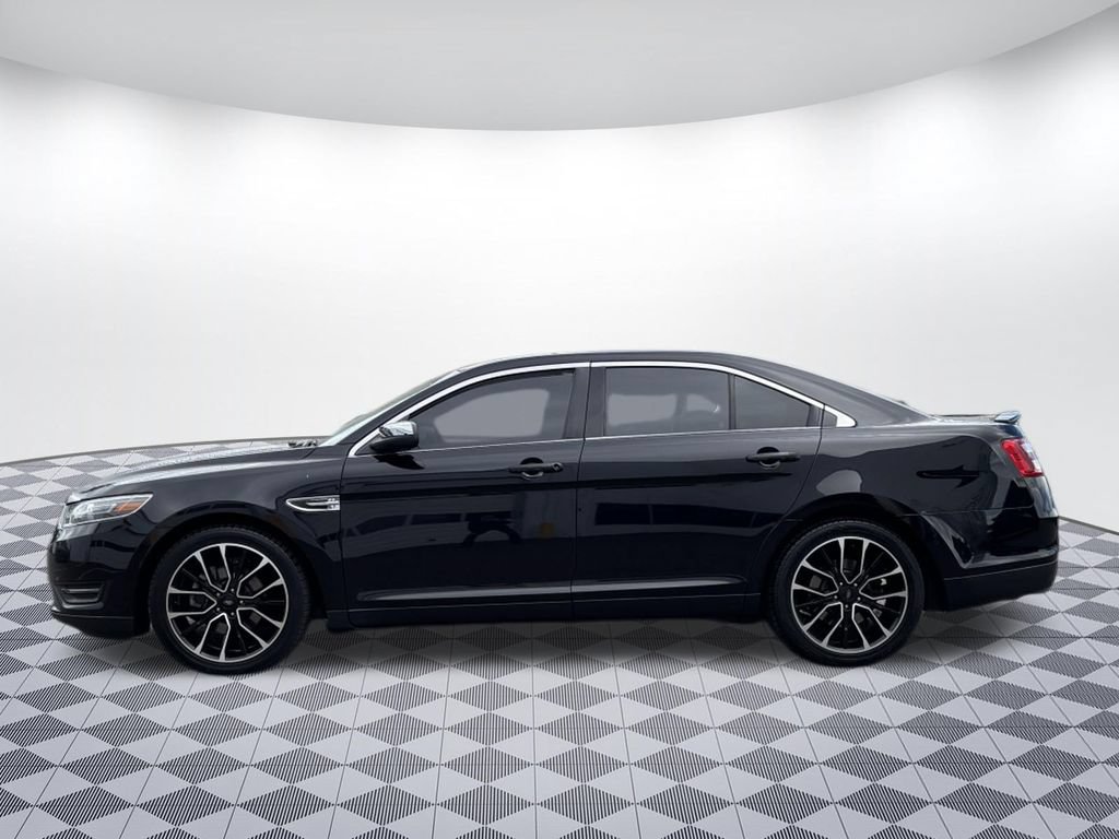 Used 2019 Ford Taurus Limited AWD/4WD image 4