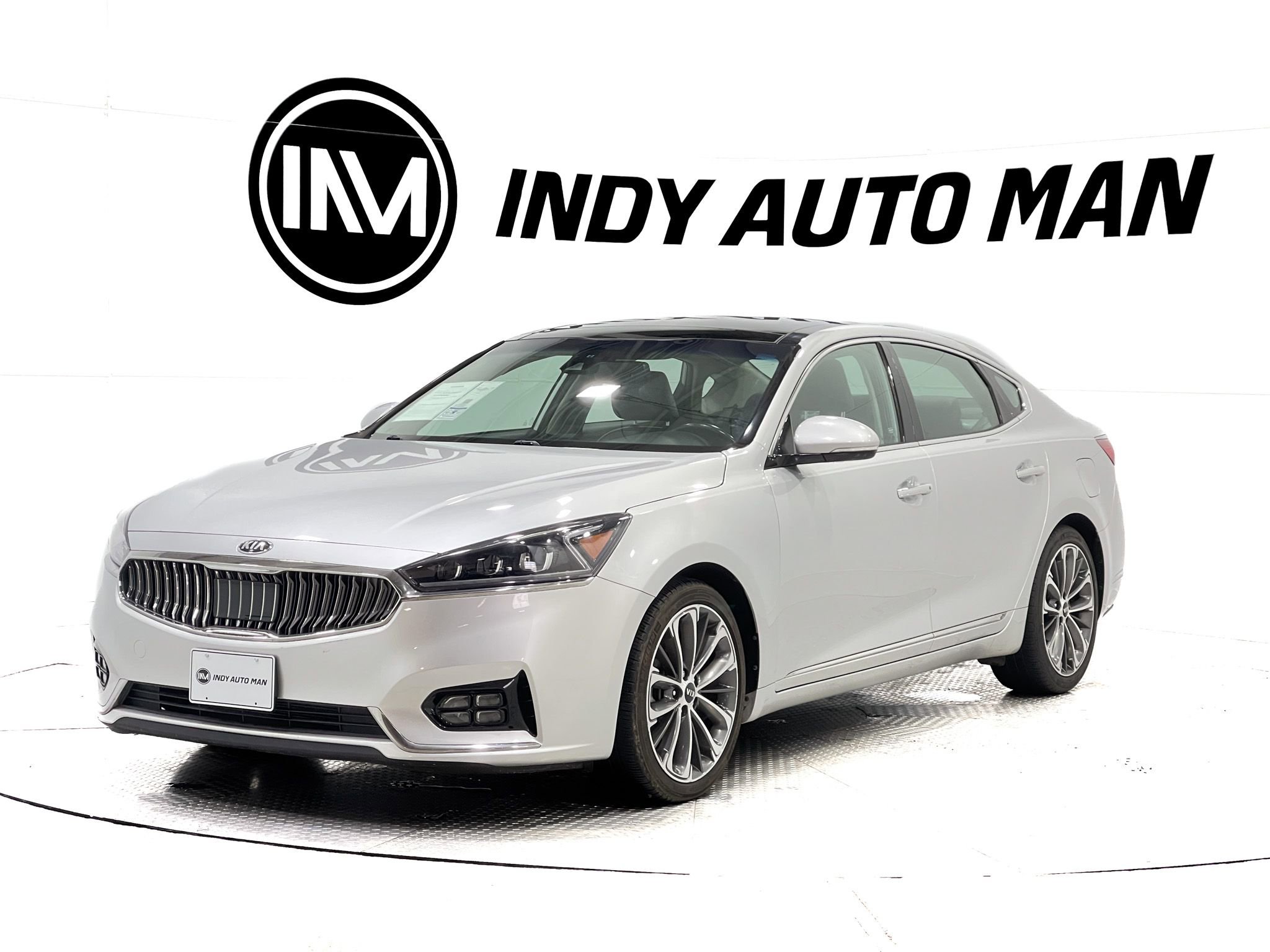 Used 2018 Kia Cadenza Technology image 8