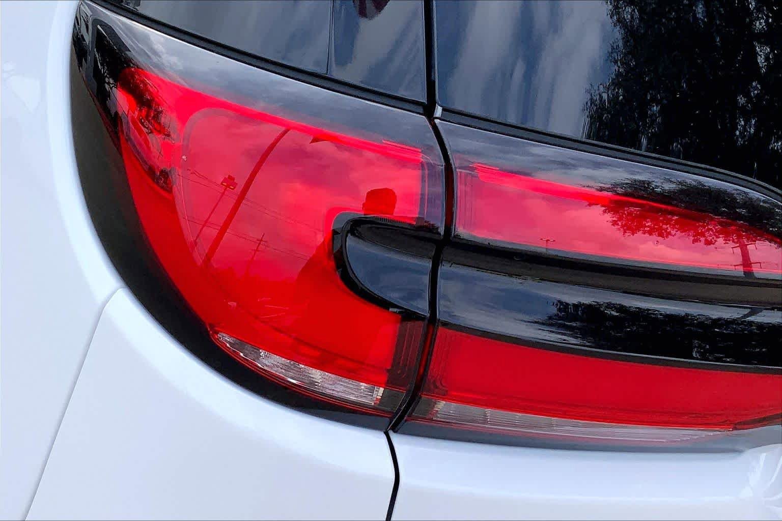 New 2026 Chrysler Pacifica Select w/ S Appearance Package image 14