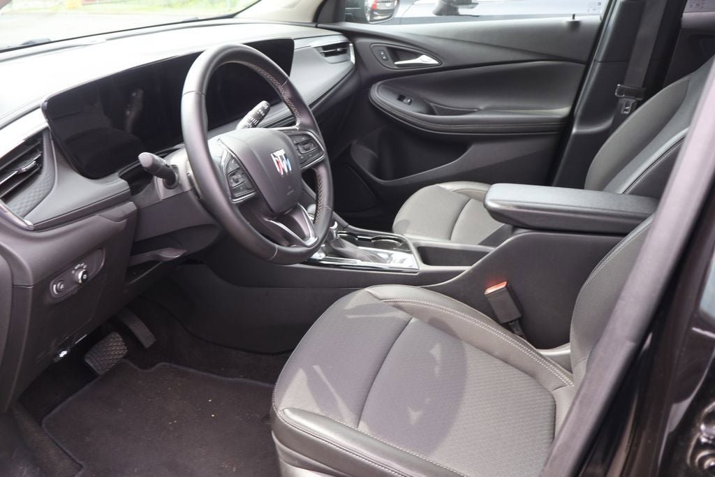 Used 2025 Buick Encore GX Preferred FWD image 5